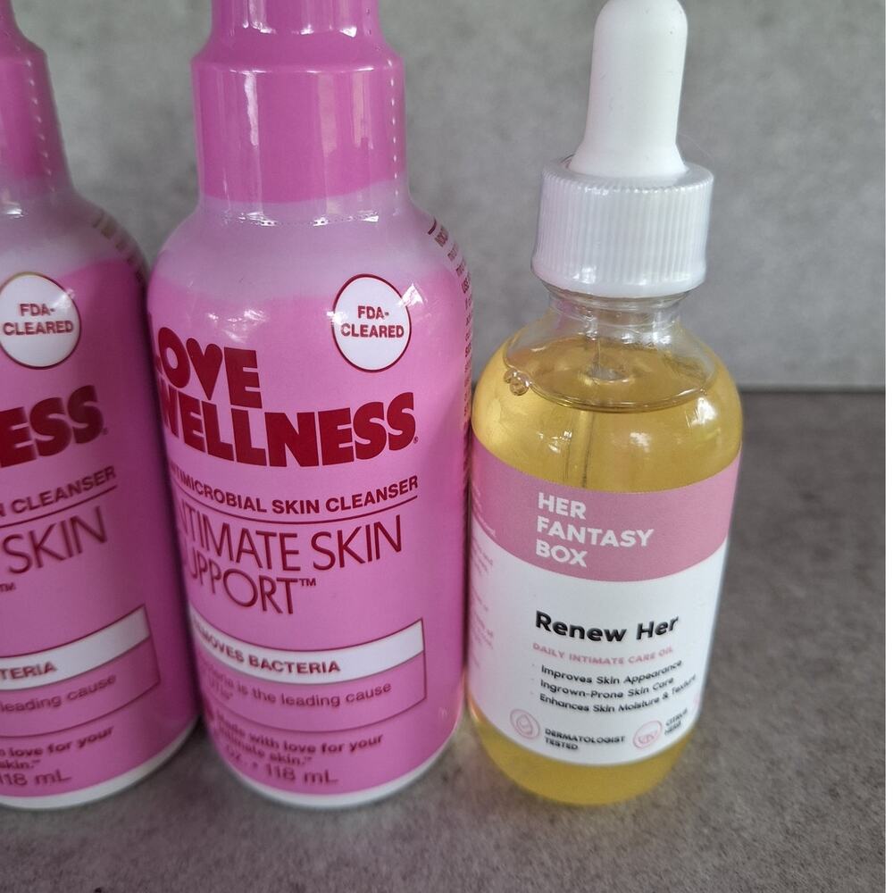Love wellness lot bundle intimate care products cleanser sprays and oil set of 4 - Picture 3 of 7